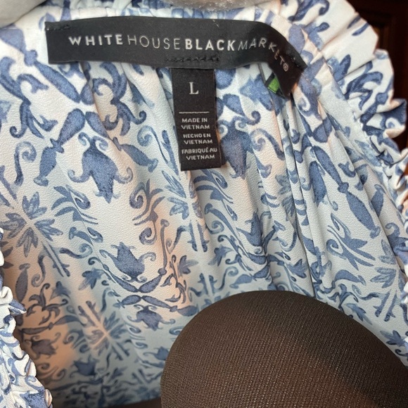 💙White House Black Market Blue and White Embellished Long Sleeve Blouse💙 - Picture 9 of 10